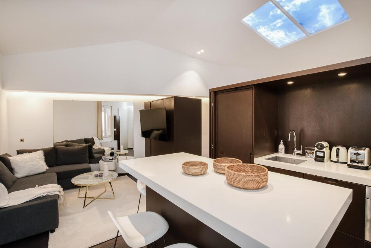 Appartement Place Des Lices Avec Parking 쎙뜨호뻬 외부 사진